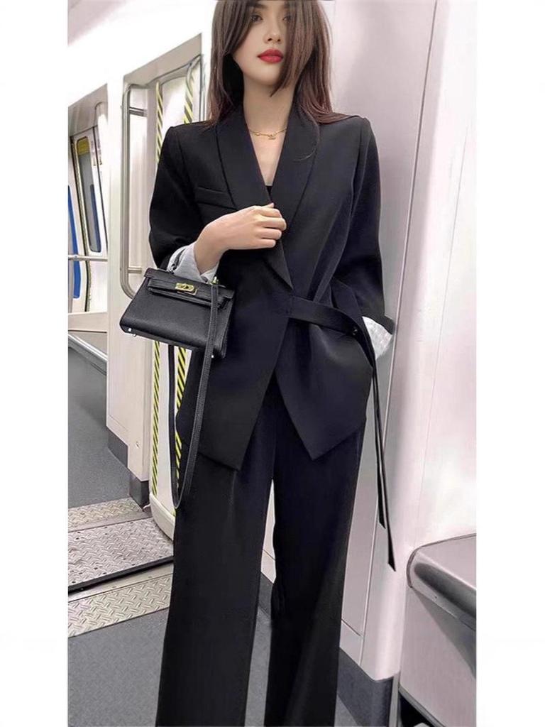 Germany's Bestseller: Women's Plus Size Spring/Autumn Two-Piece Set - Loose-Fit, Age-Defying Wide-Leg Pants