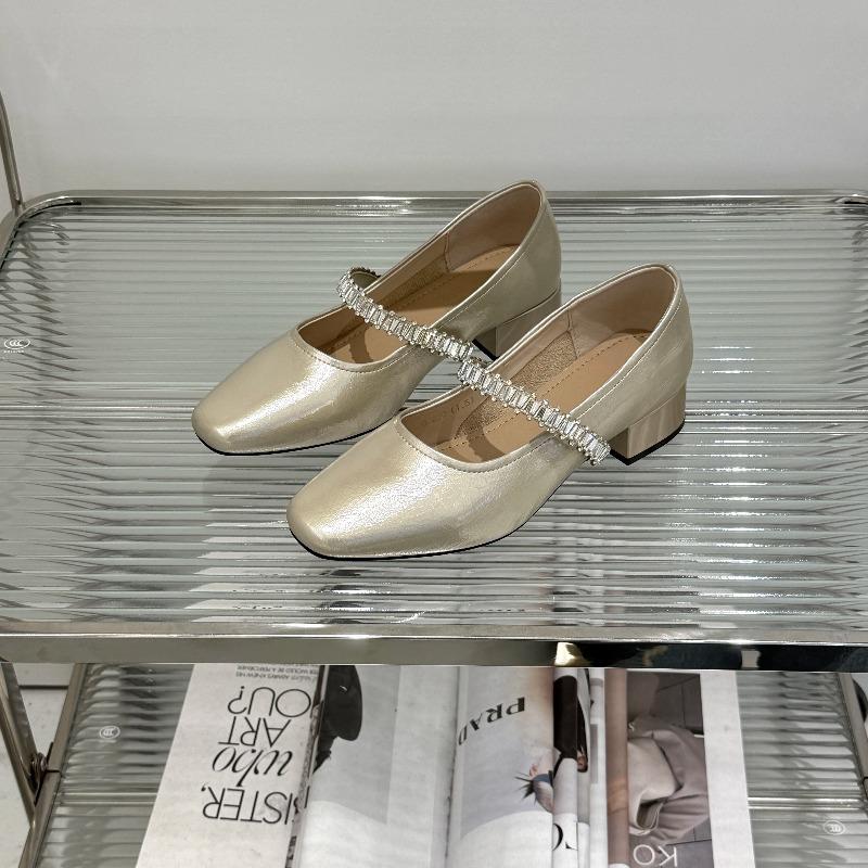 Fashion Pu Leather Concise Low Heel Pumps Women Shiny Crystal Soft Sole Non Slip Loafers Summer Light Square Toe Platform Office Shoes