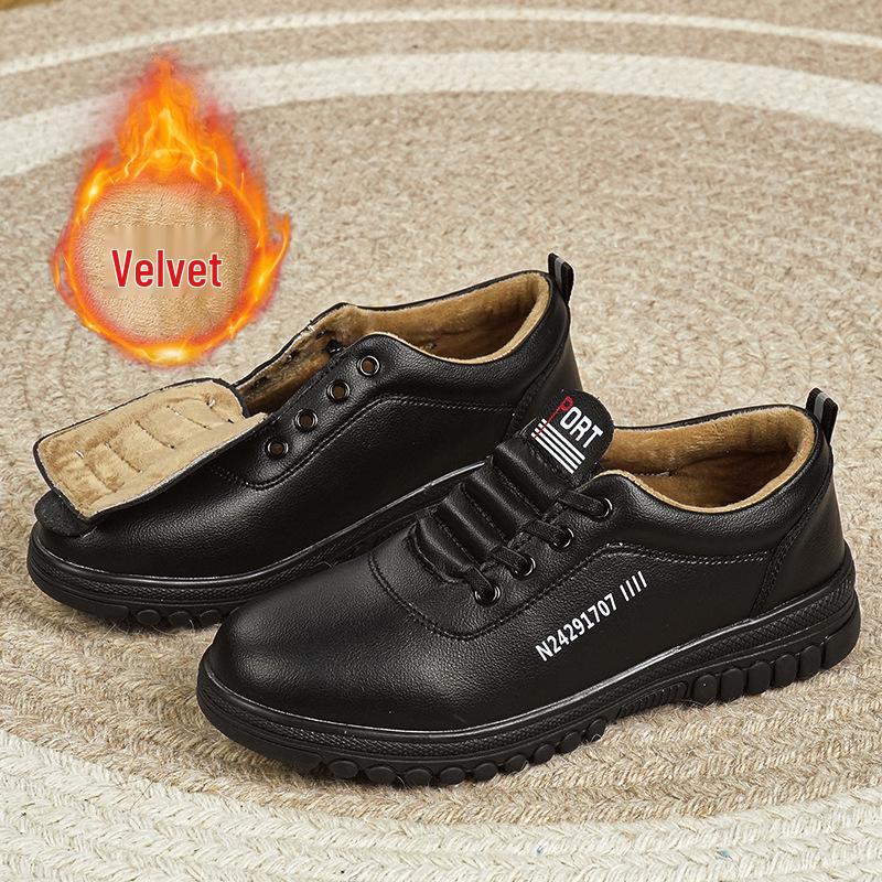 Women's Fleece-Lined White Leather Sneakers: Warm Winter Fashion - Soft Upper & Casual Style for Middle-Aged and Elderly.