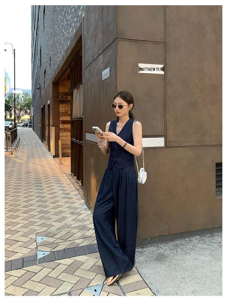 Vintage Chic Set: V-Neck Vest & Wide-Leg Pants, Two-Piece Ensemble