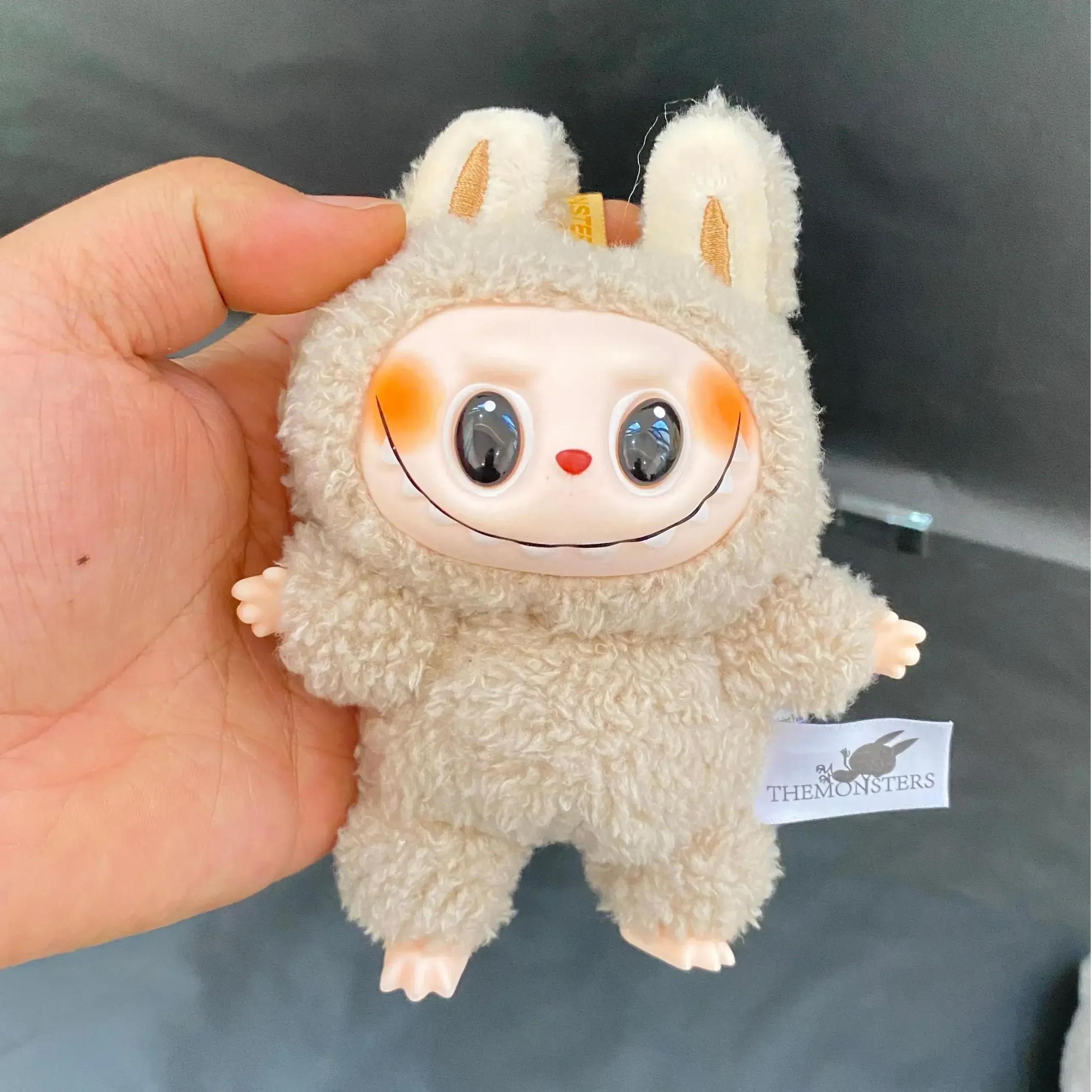 

Плюшевая игрушка Labubu The Monsters Heartbeat Macaron Enamel Face Милый рюкзак Подвеска Украшение Плюшевая кукла Одежда Брелок Подарки