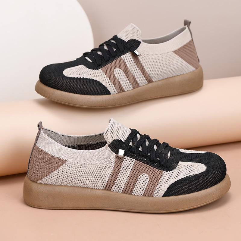 

2025 spring new fashion foreign style moral training shoes light and comfortable women s casual single shoes women s soft sole non-slip mother shoes 36