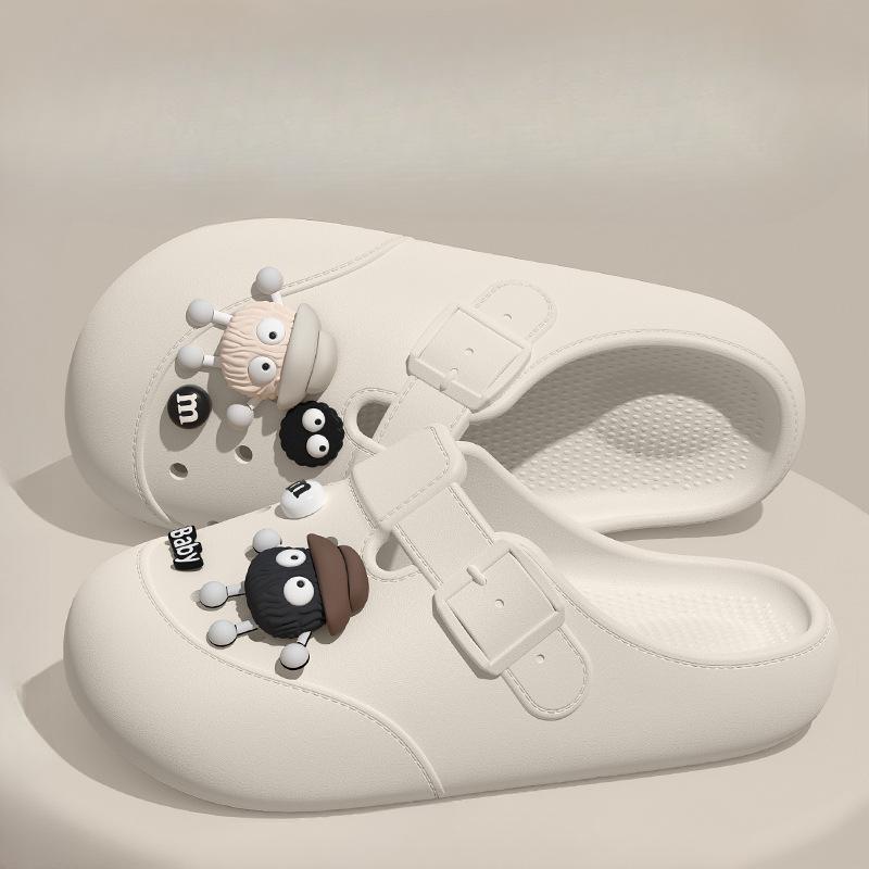 

The New Style of Flip-flops Semi-flip-flops and Crocs Are Worn Over Women s Shoes Fits 35-36 белый