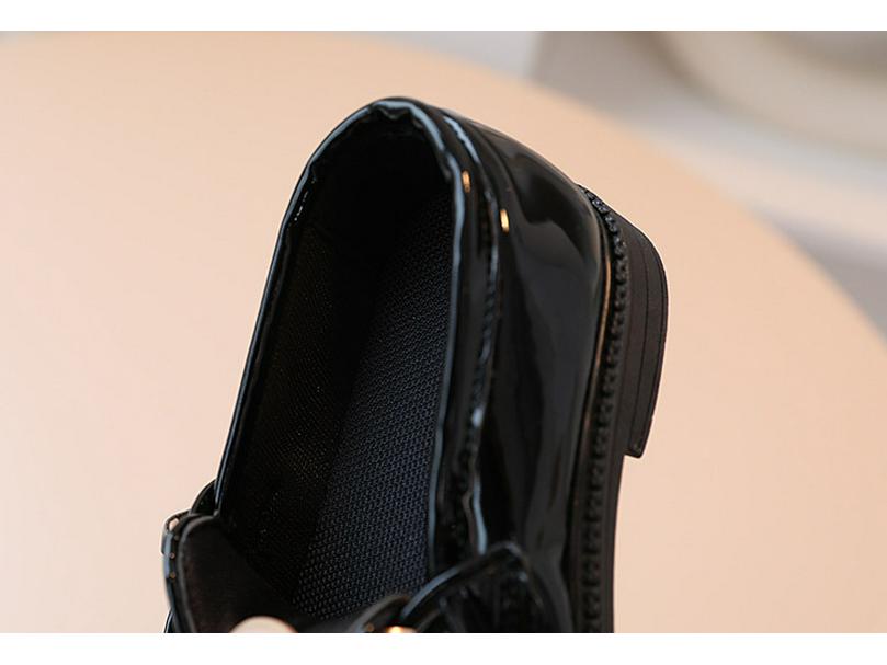 2025 Spring & Autumn Kids' Black Leather Shoes: Children's Princess & Boys' British Style Fashion Leather Shoes.