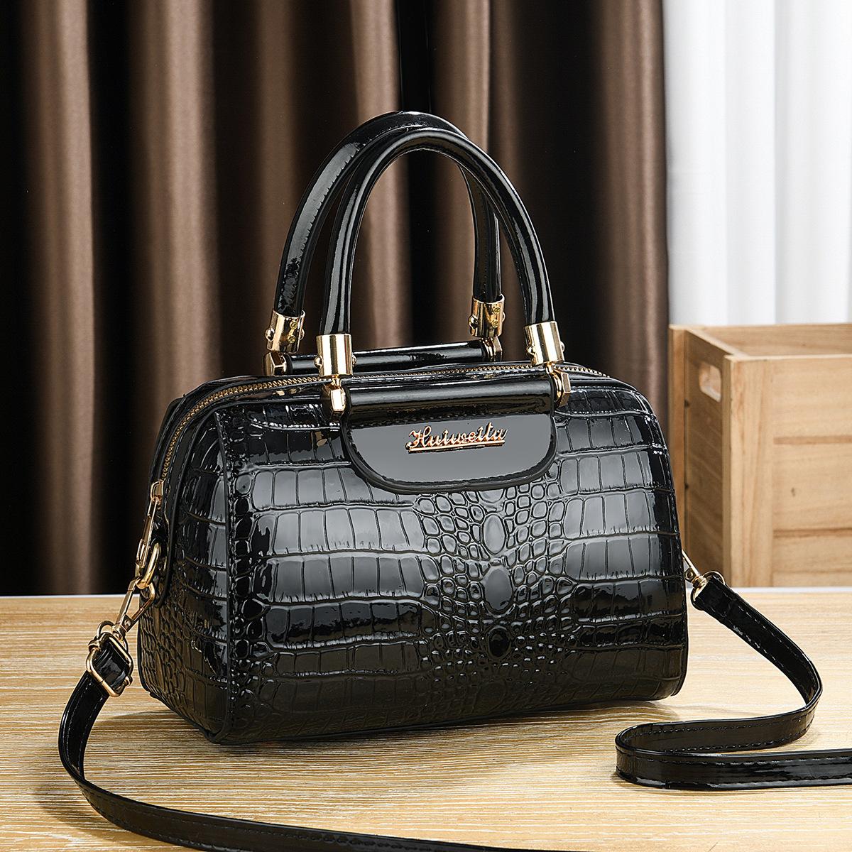 Hot-selling women s bags handbags women s large-capacity high-end fashion messenger bags Boston pillow bags чёрный