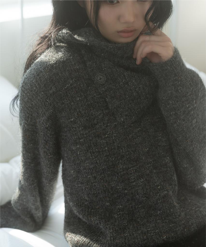 Naien High-Neck Warmer Knit