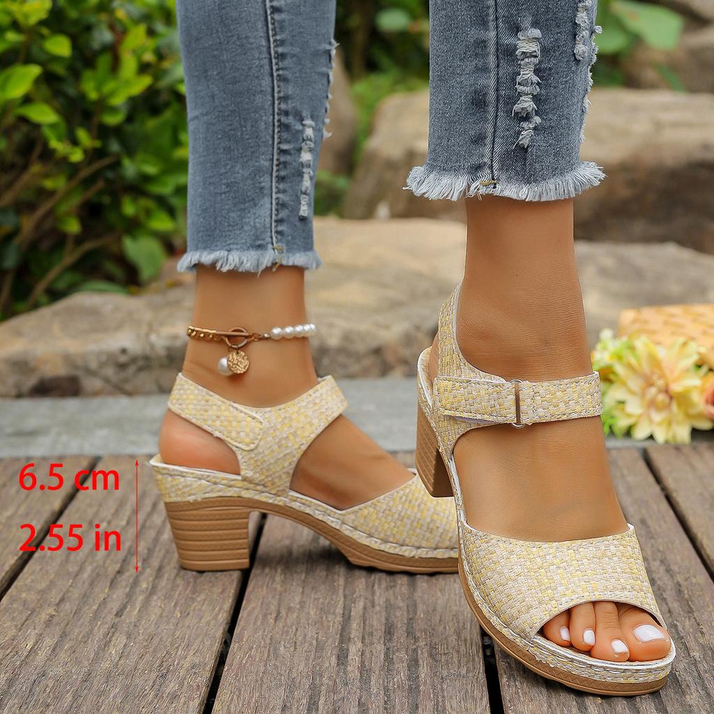 Large size thick high-heeled sandals for women in the summer of 2025, the new TEUM explosion, light outer sandals for women