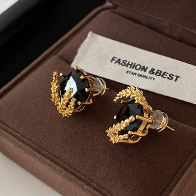 Orecchini a bottone con diamanti quadrati Rice Ear Geometrici Ovali Design unico creativo Orecchini di alta qualità Moda leggera Lusso retrò Orecchini da donna