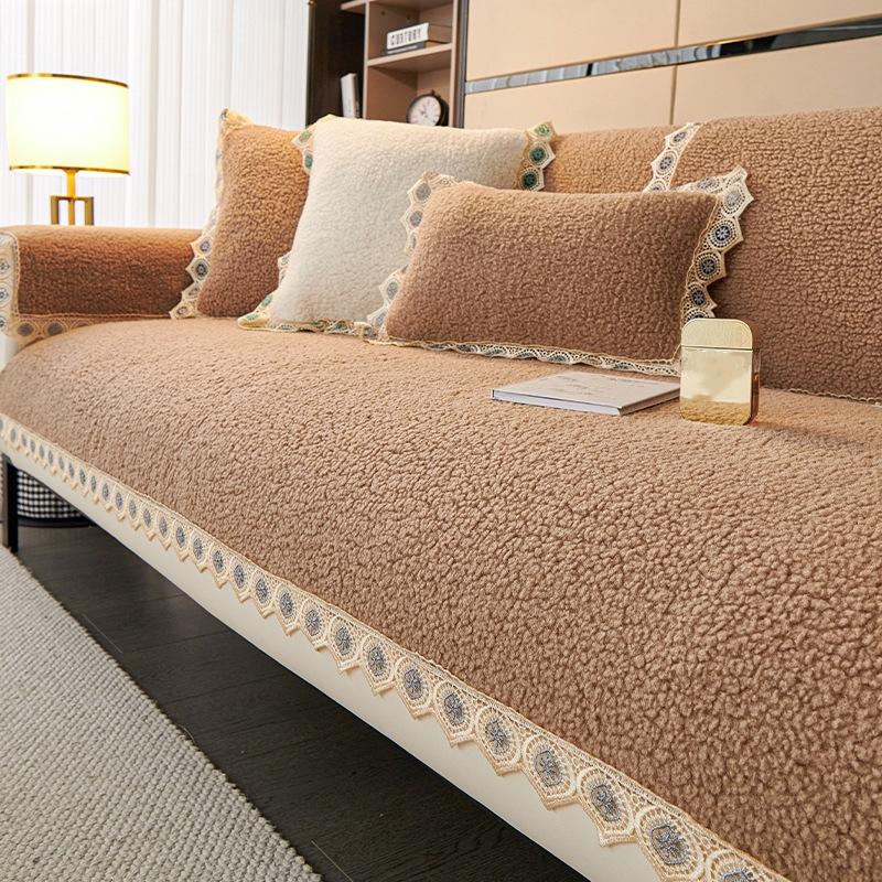 Чехол для дивана Sherpa Plush с противоскользящим эффектом и кружевным декором — фото 6