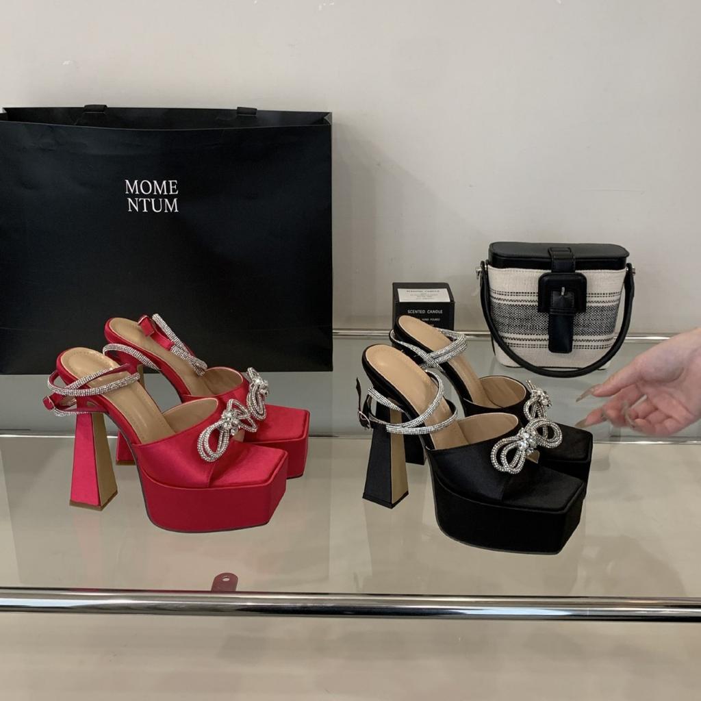Royal sister wind thick heel runway model catwalk shoes women's super high heel waterproof table bow rhinestone sandals 15cm