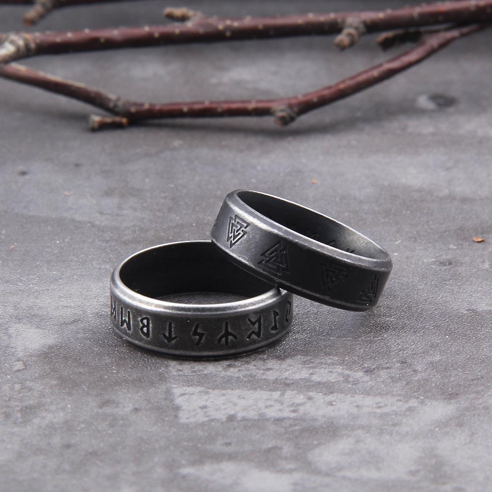 316L rostfritt stål Odin Norse Vikingamulet Rune Modestil män och kvinnor modeord RETRO Ringar Smycken med trälåda