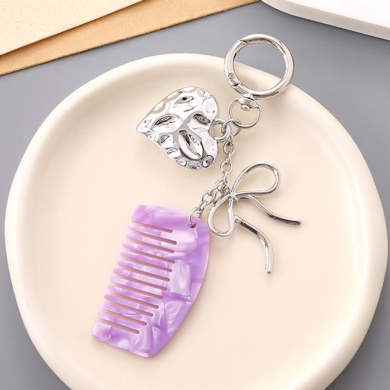 1Pcs Multi-Functional Alien Love Pendant Comb Keychain Car Keyring Decorative Heart Comb For Gifts Mobile Phone Hanging Decor