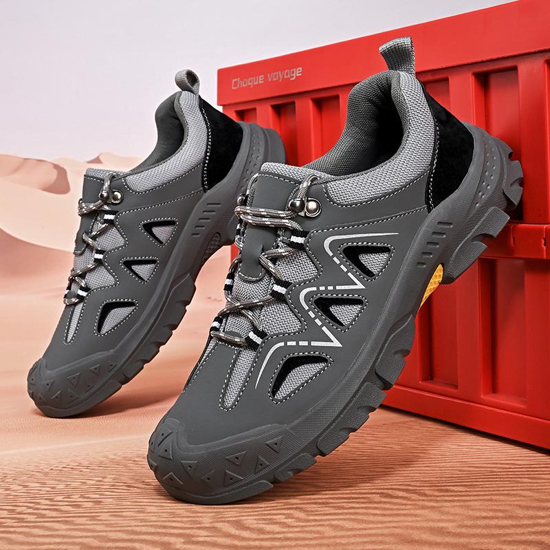 Men's Outdoor Hiking Shoes - Breathable, Wear-Resistant, Non-Slip, Lightweight for Autumn and Winter.