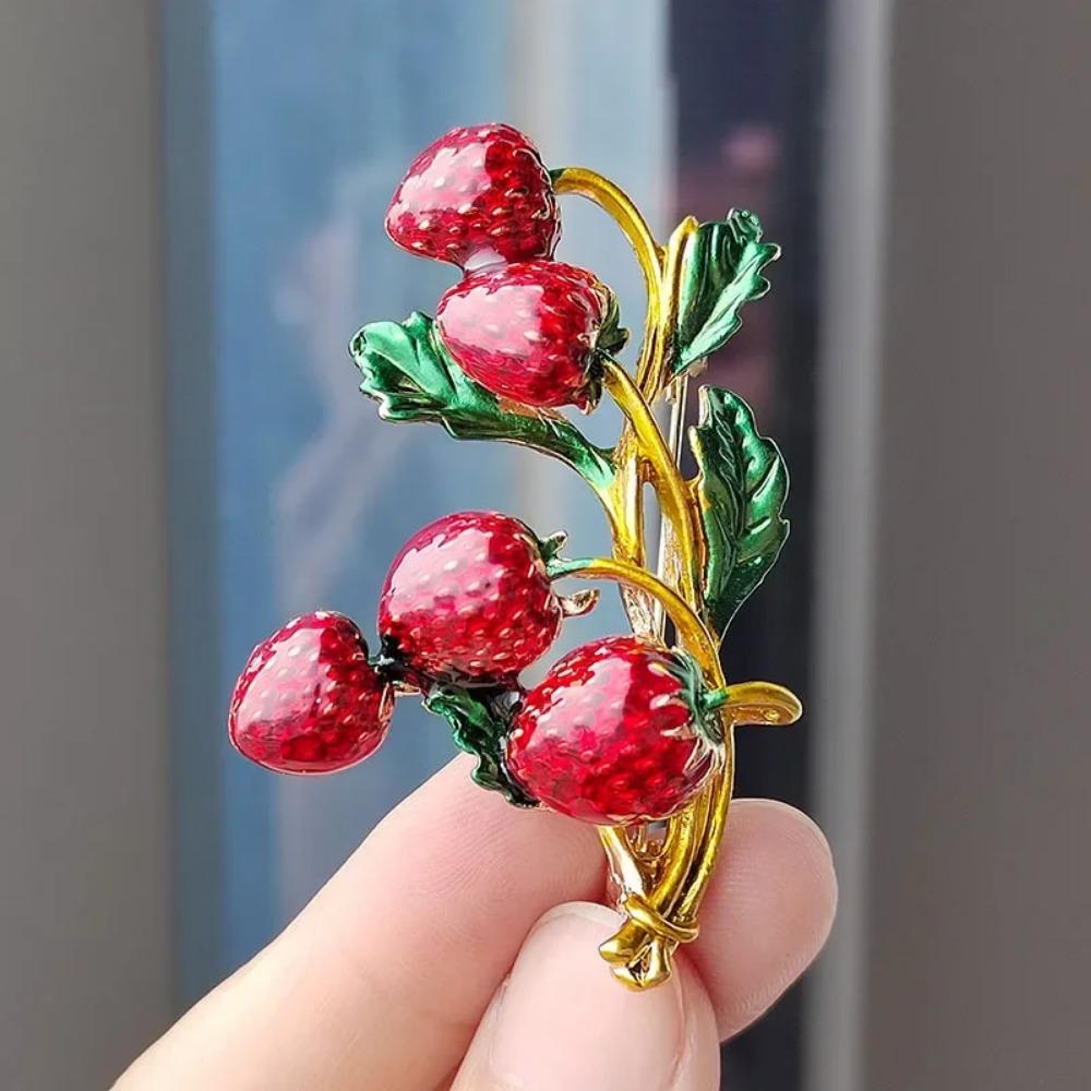 Vintage Enamel Strawberry Brooch Rhinestone Flower Lapel Pin for Women Men Clothing Accessories Gifts