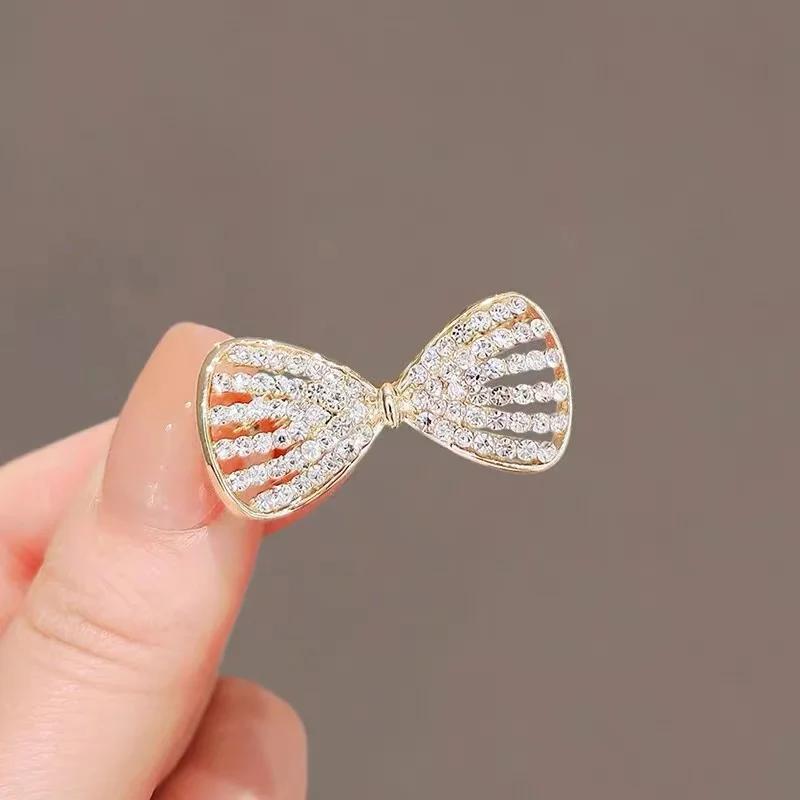 Full Rhinestone Bowknot Shape Brooch for Women Exquisite Suit Accessories Elegant Jewelry Party Gift Bulk