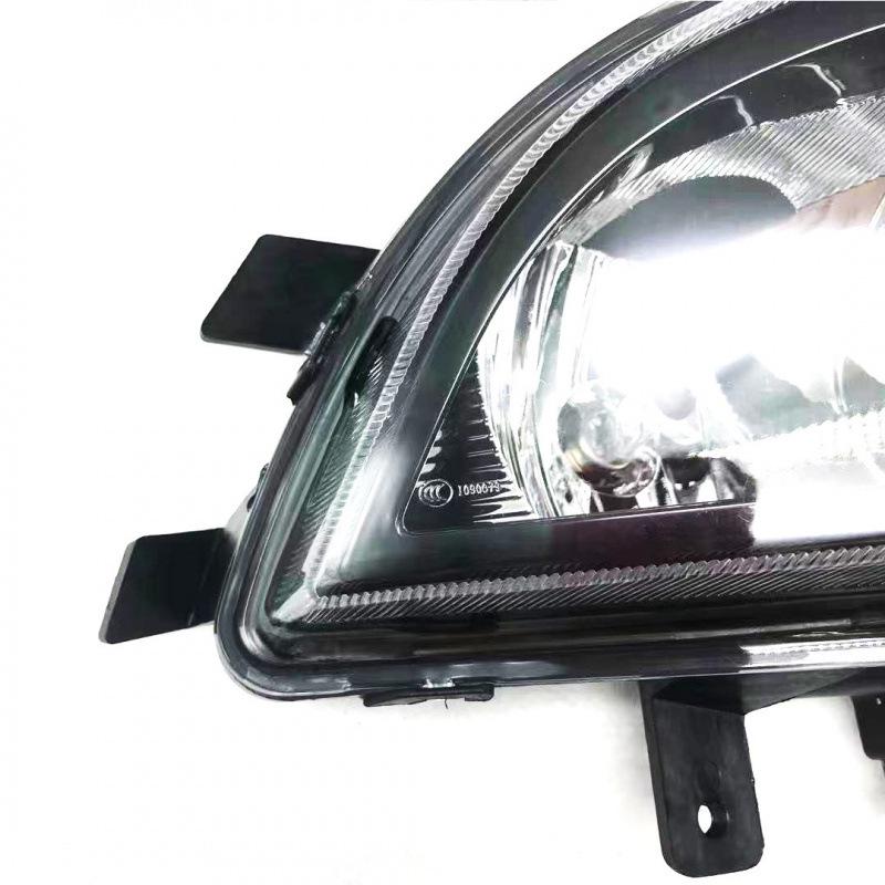 Compatible with 2015-16 Volkswagen New Sagitar Front Fog & Anti-Fog Light Assembly