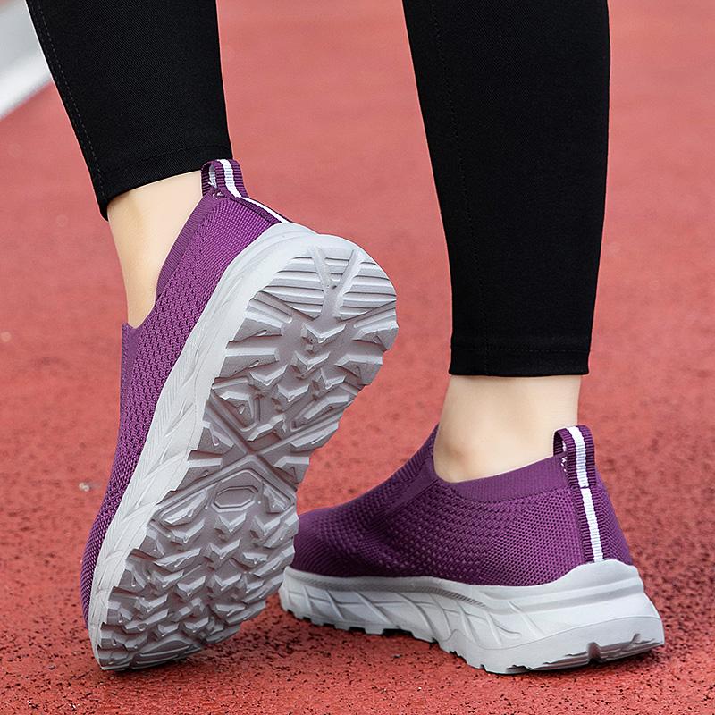 Men's and Women's Walking Shoes Fashionable New Mesh Breathable Casual Shoes Breathable Sports Shuttle Soft Soled Women's Shoes