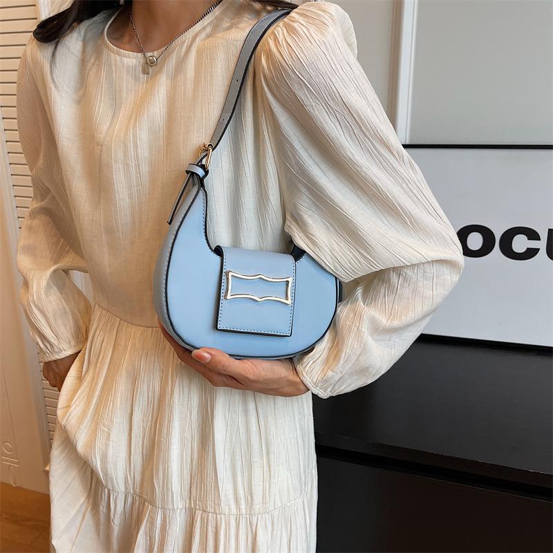 Popular Bag Women's 2025 Summer Simple New Solid Color Crescent Moon Hand Carry Women's Bag Underarm Trend Fashion Shoulder Bag