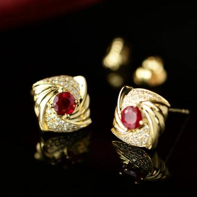 Huitan Exquisite, rotierende Ohrstecker in kalten Farben für Frauen, mit roten Zirkoniasteinen, eleganter Modeschmuck für Hochzeiten