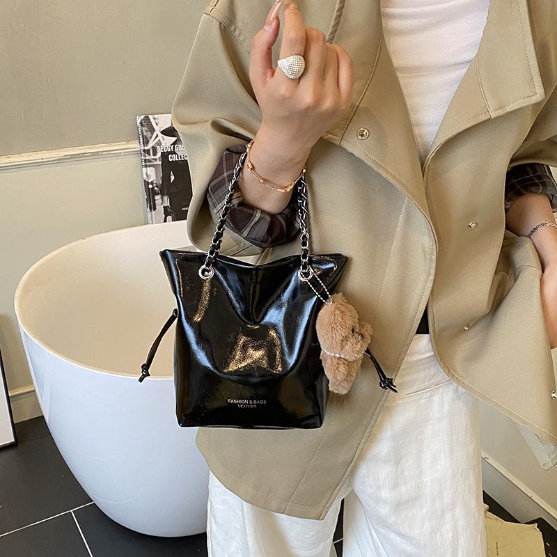 Retro Versatile Soft Pu Leather Shoulder Bags for Women Simple Ladies Bucket Handbags Portable Female Chain Crossbody Bag