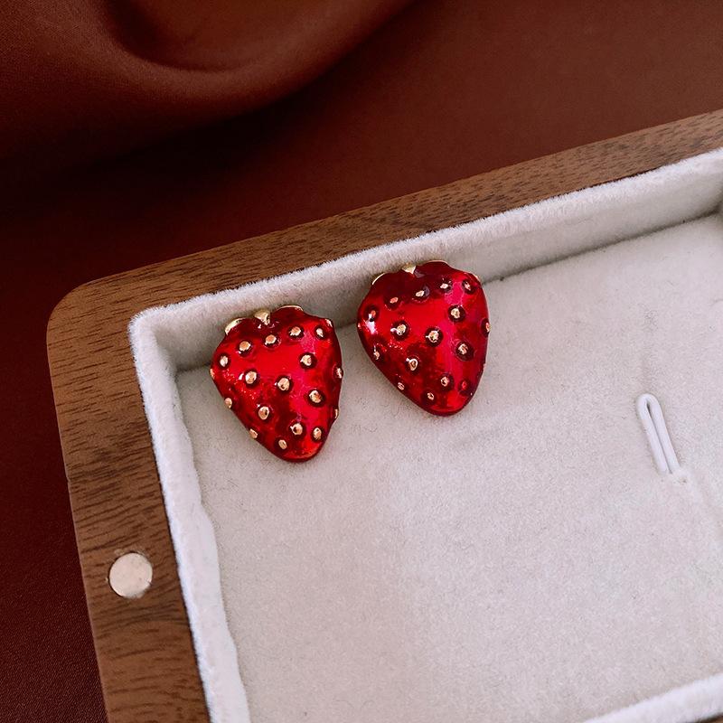 Medieval Vintage Silver Needle Retro High-end Earrings Light Luxury Versatile Earrings Court Style Niche Earrings