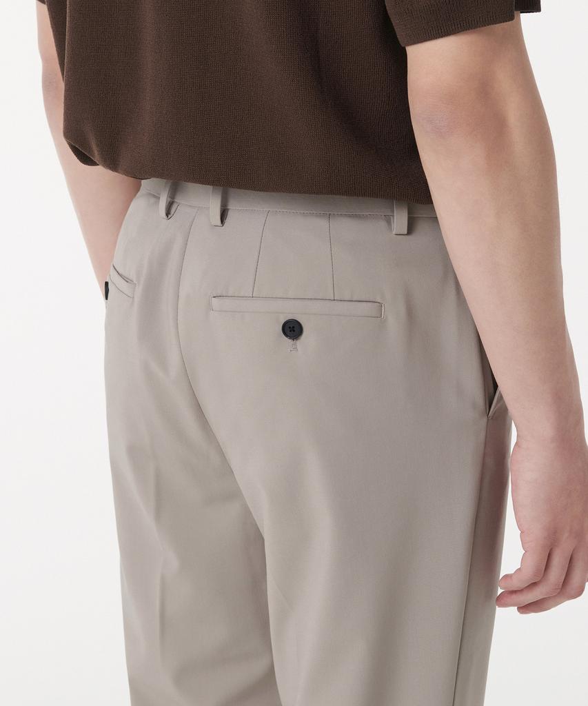 Musinsa Standard [Cooltandard] Relaxed Tapered Hidden Banding Crop Slacks [Light Beige]