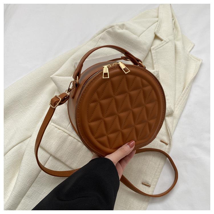 

Мода повседневная вмятина простой весна новая мода популярный дизайн плечо кроссбоди маленькая круглая сумка коричневый