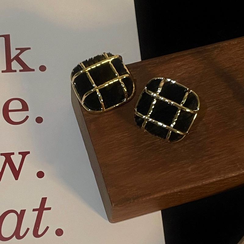 S925 Sterling Silver Square Four-Grid Stud Earrings - 2023 Trendy, Fashionable, Versatile, High-End Textured Design