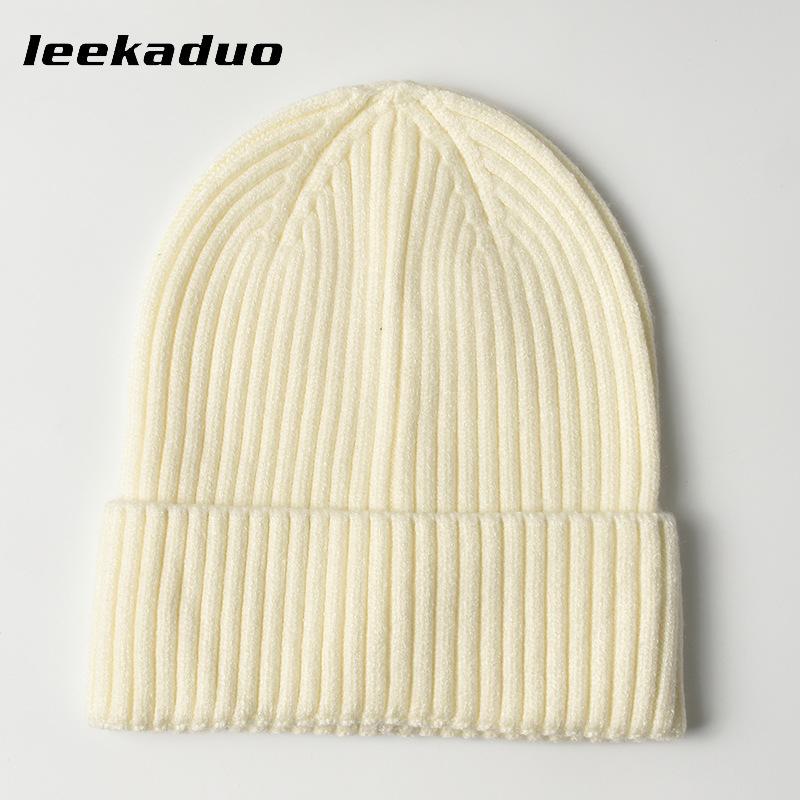 Simple solid color hat Men's winter light board cover Knitted hat Wool hat Autumn and winter warm ear protector Cold hat