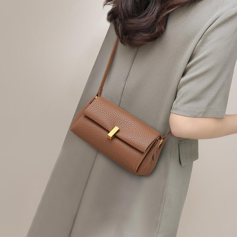 

Bag women s new women s bag autumn and winter shoulder oblique span bag light luxury niche high-end small bag underarm bag коричневый