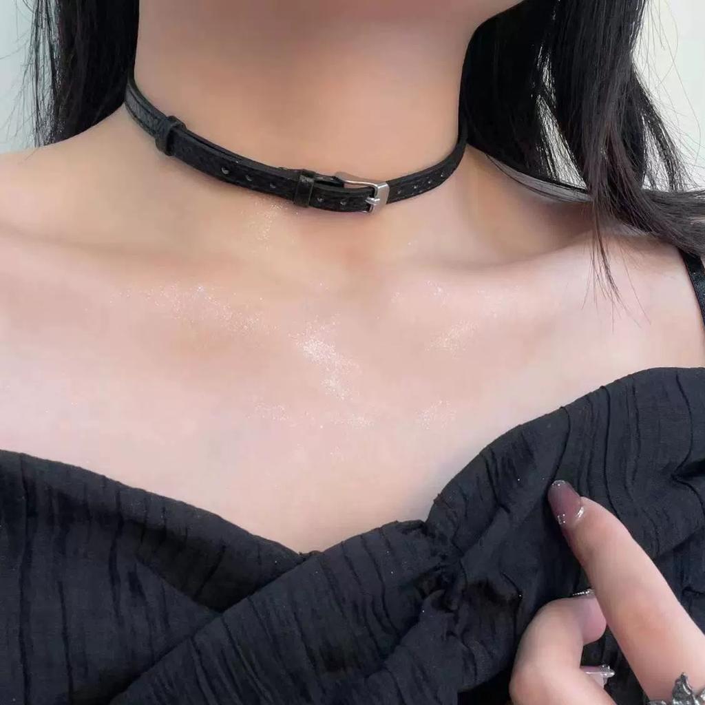 Texturovaná přezka opasku Náhrdelník Punk Tmavý Skládaný Kožený Jedinečný Y2K Náhrdelník Muži Ženy Jednoduchý Choker Šperky