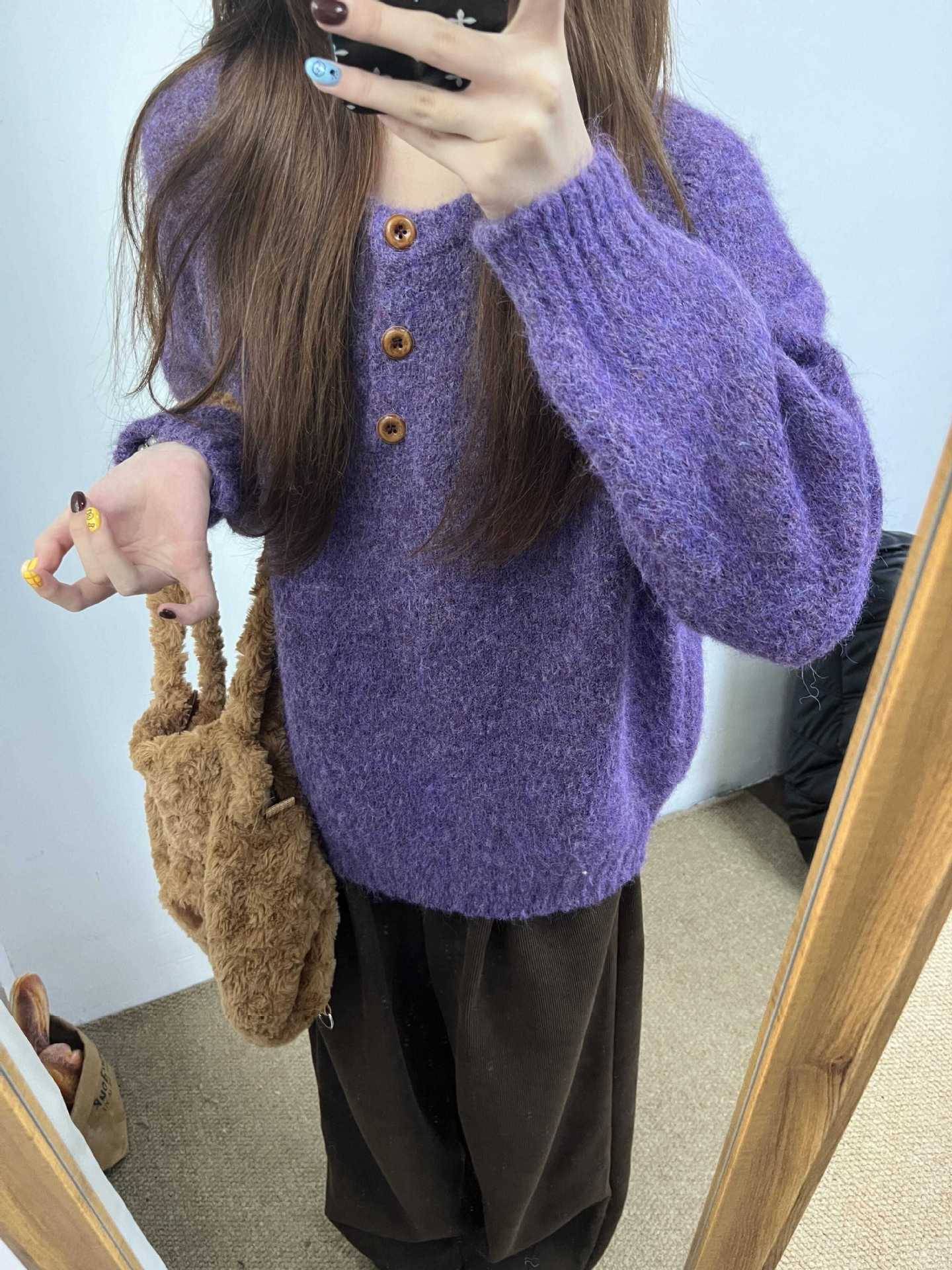 

Large version thickened soft waxy sweater women s semi-open neck button-knitted sweater autumn and winter loose inner long-sleeved lazy top L фиолетовый