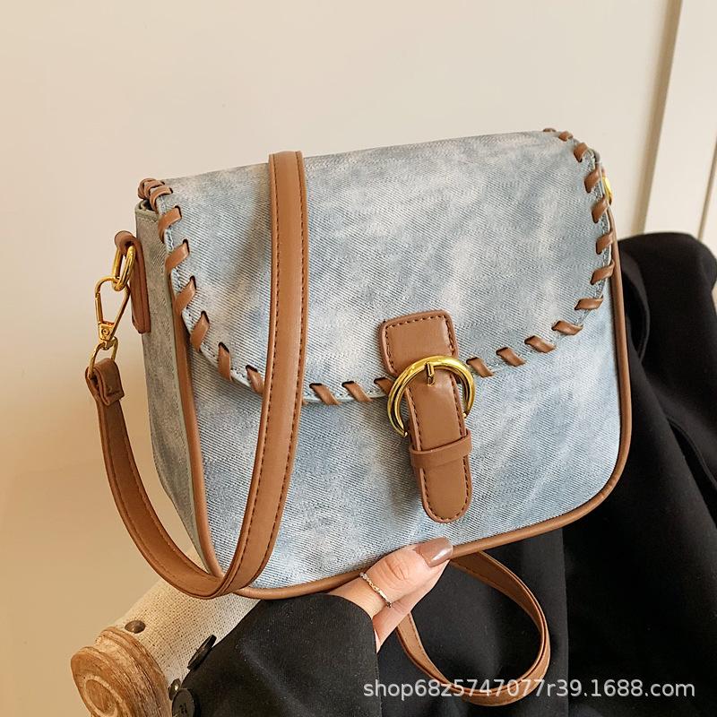 Premium sense retro foreign style small bag women 2025 new Korean version versatile messenger bag fashion super fire shoulder square bag