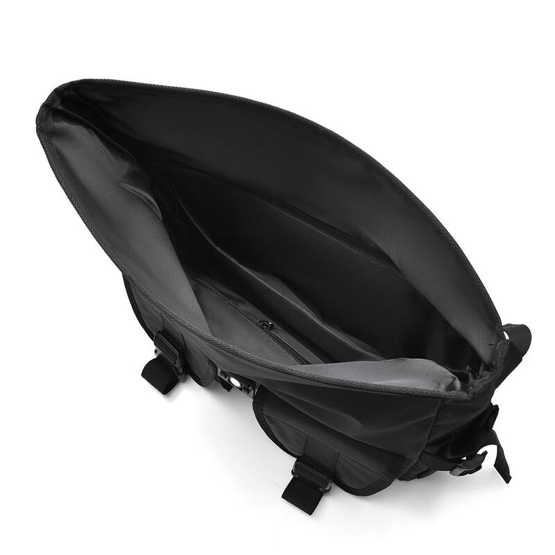 Men's Waterproof Sports Travel Crossbody Bag