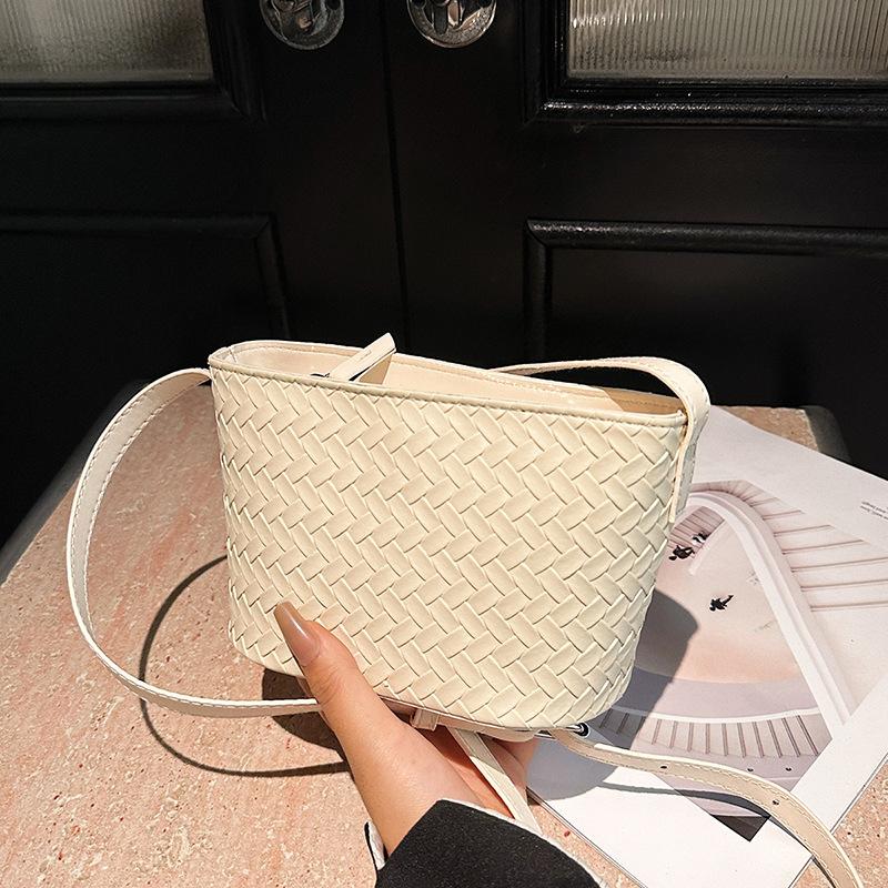 Spring and summer niche portable women's bags new fashion small square bags shoulder bags versatile messenger bags