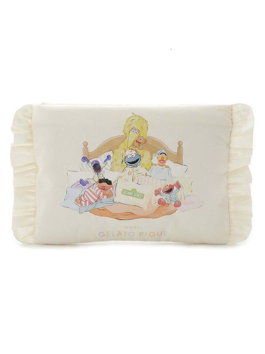 

косметичка PWGB245621 OWHT [Gelato Pique] [SESAME STREET] в форме подушки