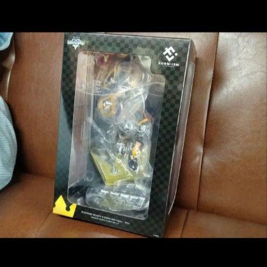 

[USED] Kingdom Hearts Sora Keyblade Figure