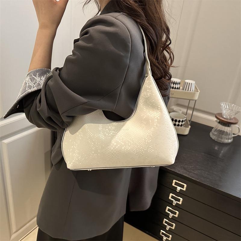 Today's Popular New Crescent Bag Solid Color High-end Texture Handbag Versatile Temperament Single Shoulder Underarm Bag Women