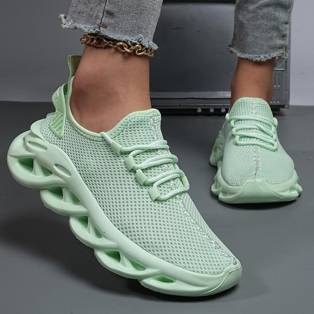 Men Shoes Lightweight Sneakers White Outdoor Breathable Mesh Black Casual Shoes For Men Athletic Jogging Tennis Shoes