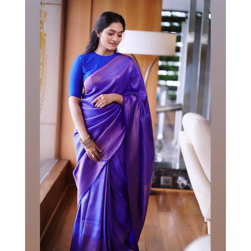 This Beautiful Saree Is Elegantly Decorated with Gorgeous Solid Jacquard Weave That Gives a Perfect Look To the Outfit.