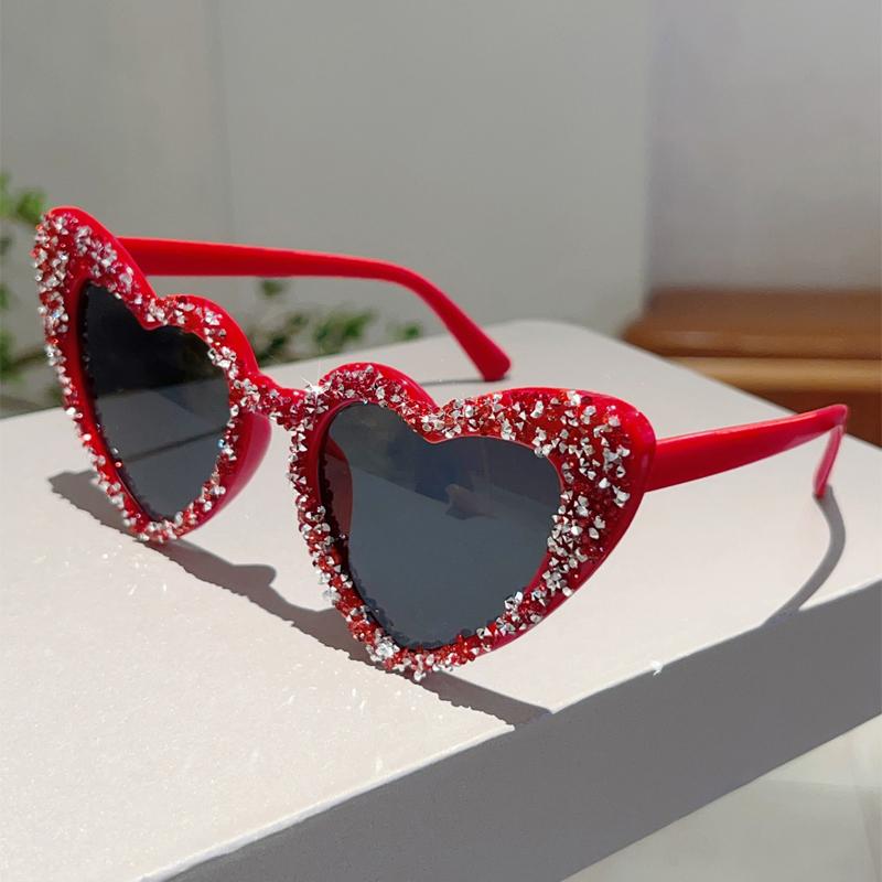 Vintage Heart Shaped Sunglasses with Rhinestones Women New Original Sweet Sun Glasses Trendy Brand Decorative Shades