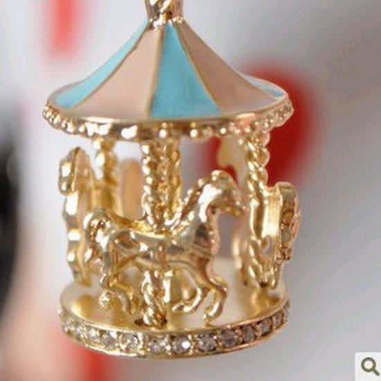 Korean Style Drip Oil Carousel Long Necklace for Women – Elegant Sweater Chain