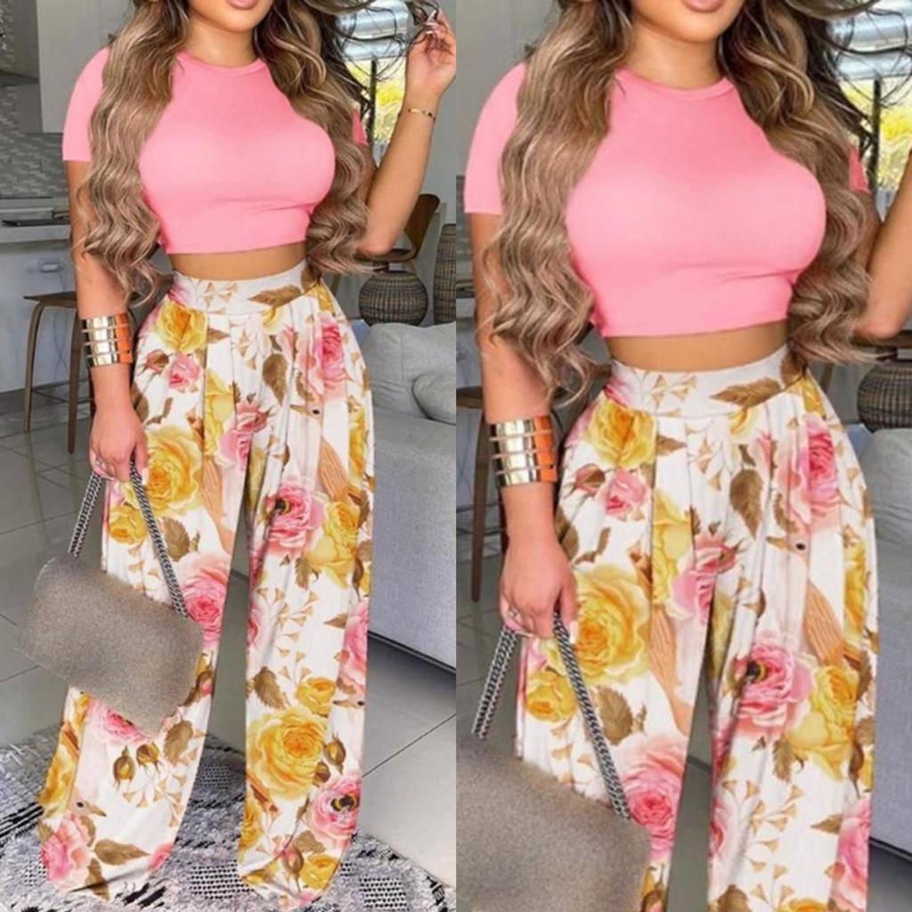 

Женские плиссированные брюки из ткани песочного цвета с цифровым принтом и укороченный двойной костюм