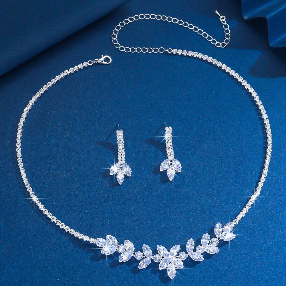 Shining Rhinestone Jewelry Set Crystal Necklace Bridal Earrings  Banquet
