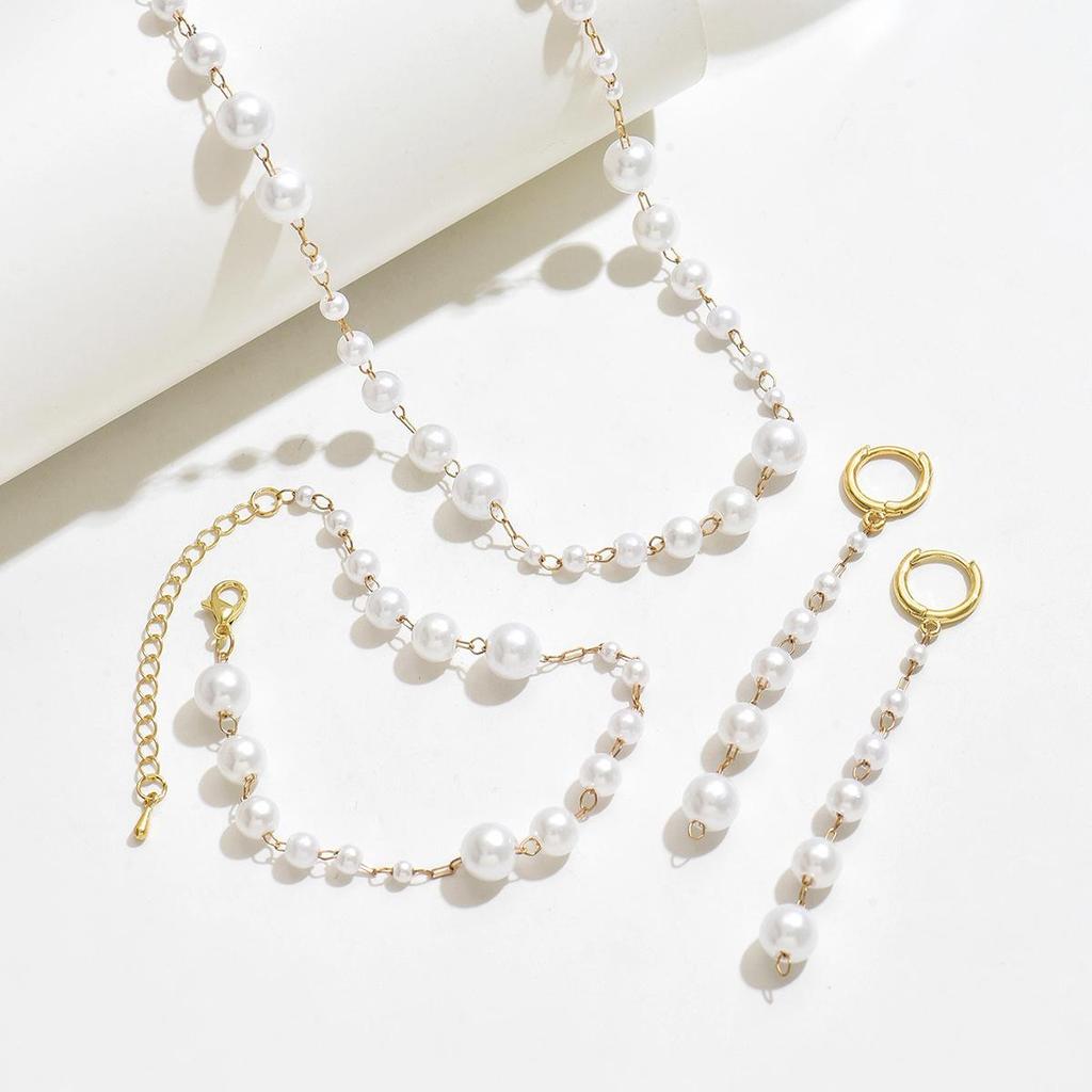 Hochwertiges Perlenhalsketten- & Armband-Set: Leichter Luxus Schmuck für Damen für Herbst/Winter