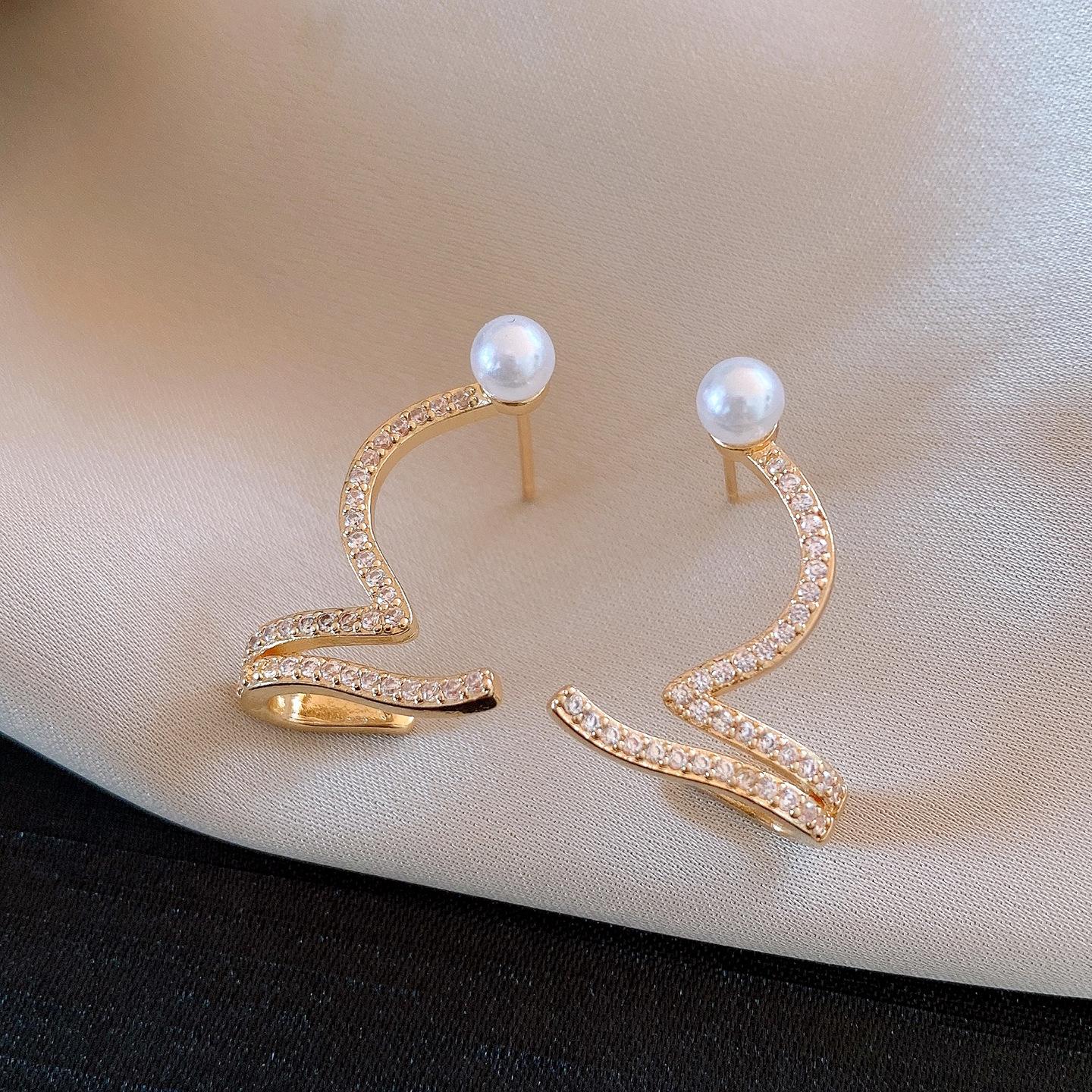 Silver Needle French Delicate Zircon Serpentine Twisted Pearl Earrings Stud Earrings Personality Earrings Women