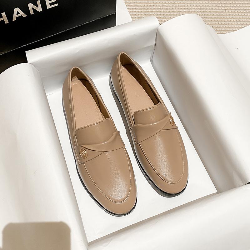 Black small leather shoes women's style autumn new versatile flat single shoes large size shoes