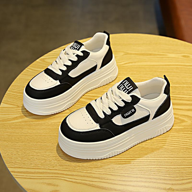 Muffin platform white shoes women's 2025 new fashion versatile comfortable lightweight round head lace-up casual sports shoes