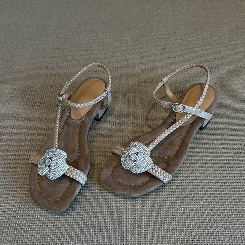 

2025 summer new flower with skirt open-toed medium heel sandals women s thick heel 40