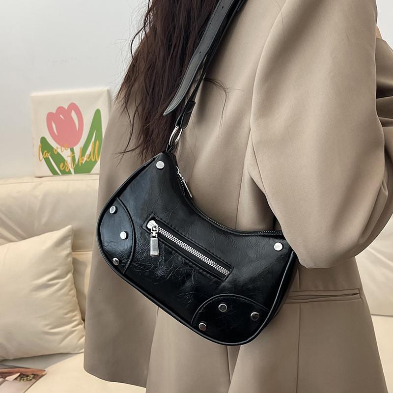 Stilvolle Vintage Halbmondtasche für Damen aus weichem PU-Material in trendigen Farben